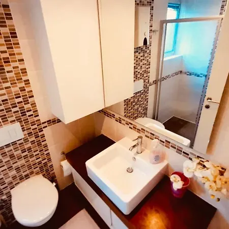 Agora Paradise Apartment *