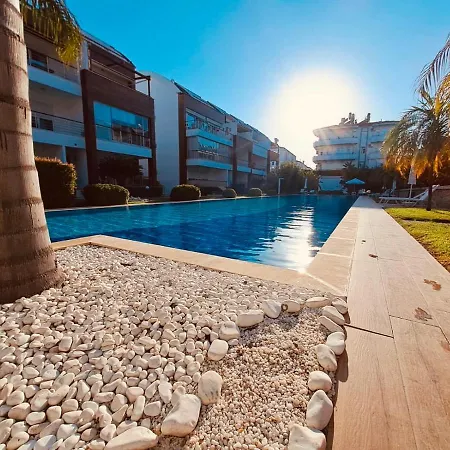 Agora Paradise
